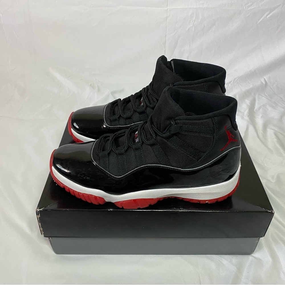 Jordan retro bred 11s